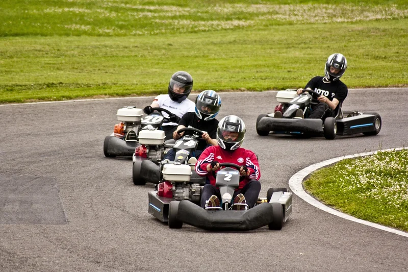 Les bienfaits insoupçonnés du karting en salle